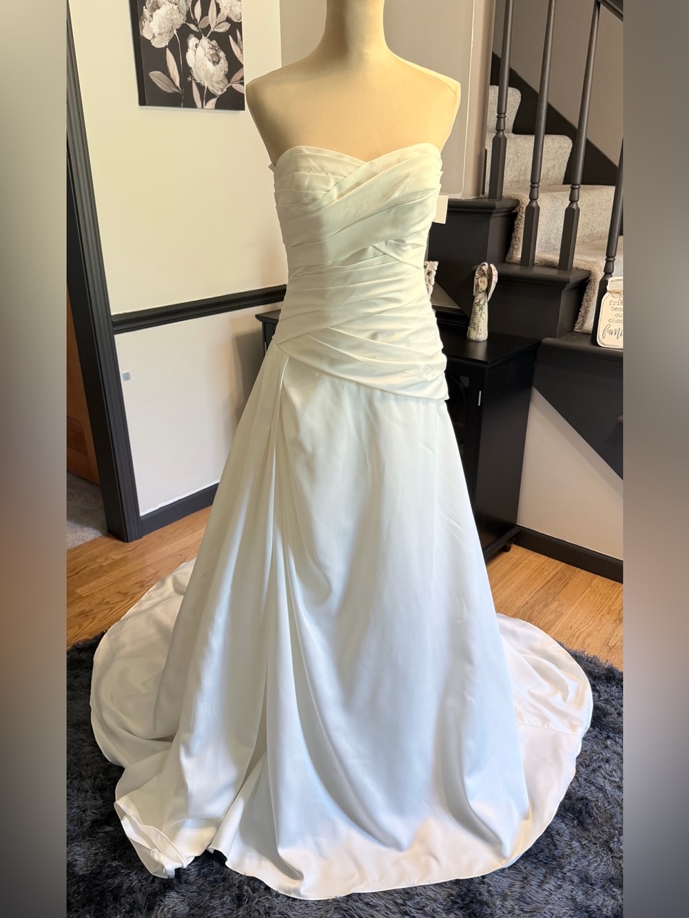 NWT Davids Bridal Drop Waist Ivory Strapless Ruched Wedding Dress size 8